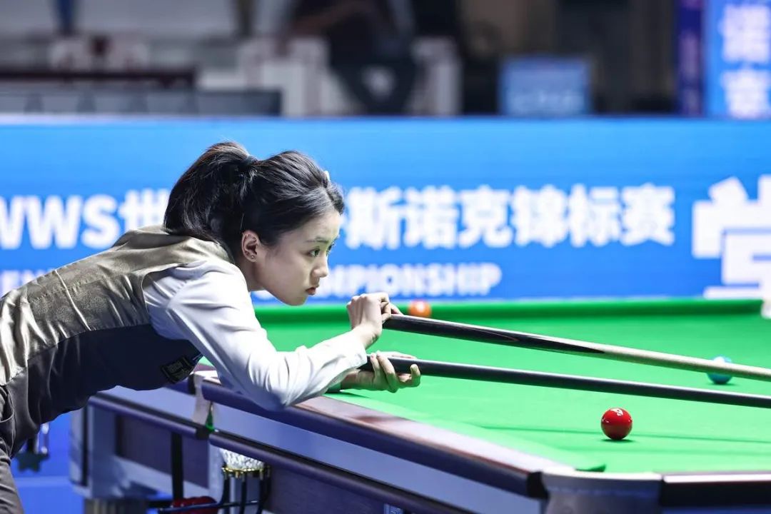 早期他在社 早期他在社