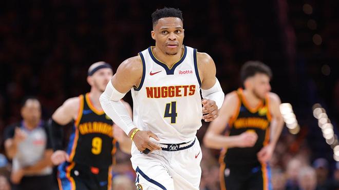 教练频繁更 教练频繁更