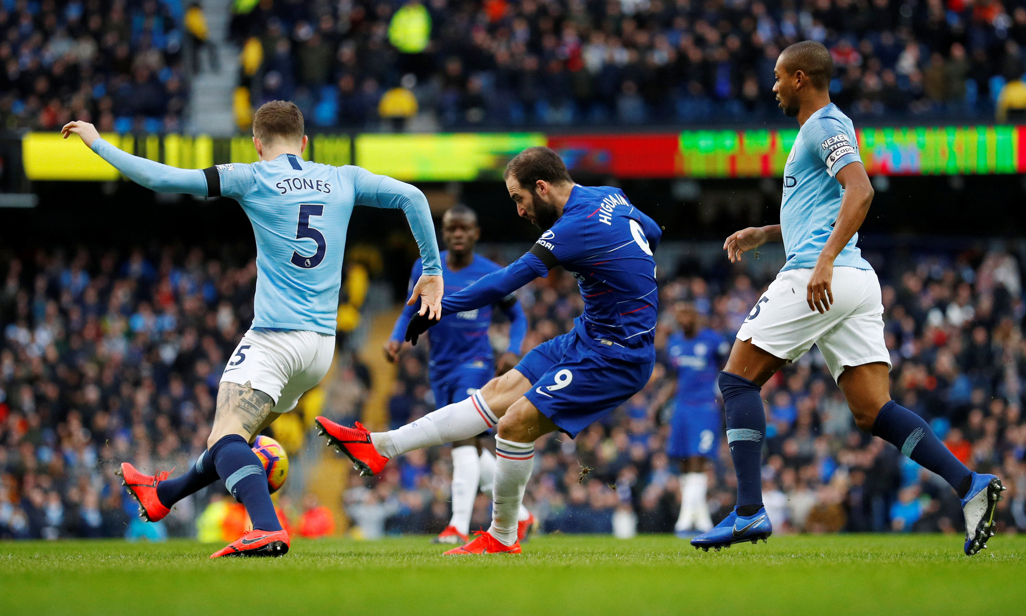 招聘背后 招聘背后